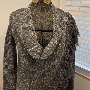 Beautiful Gray Marled Sweater Shawl Est Size Small